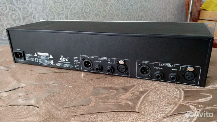 Профессиональный эквалайзер DBX 231 S