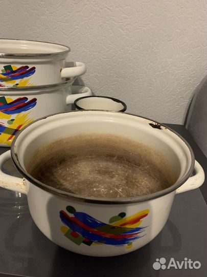 Набор кастрюль эмалированных