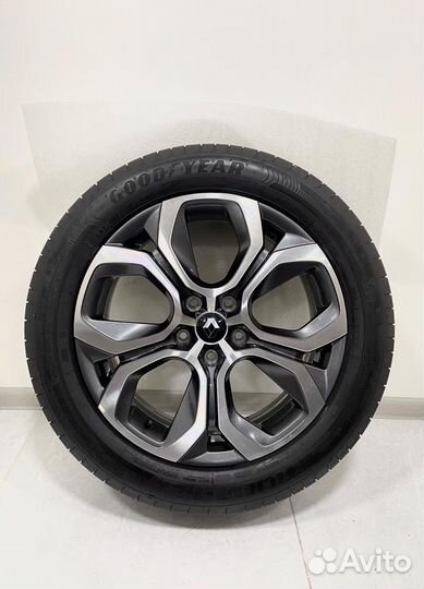 Новые Renault Kadjar, Arkana, Nokian 215/55 R18