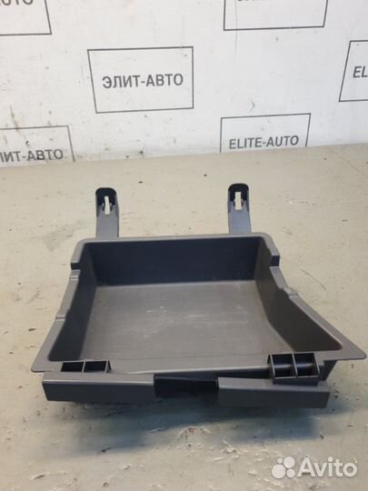 Вещевой ящик Bmw 7 F01 4.4 N63 2013