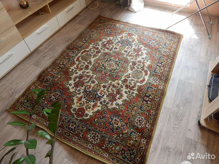 Ковер шерстяной