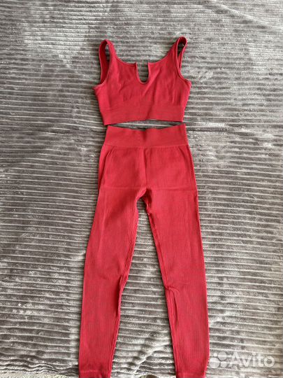 Спортивный комплект женский