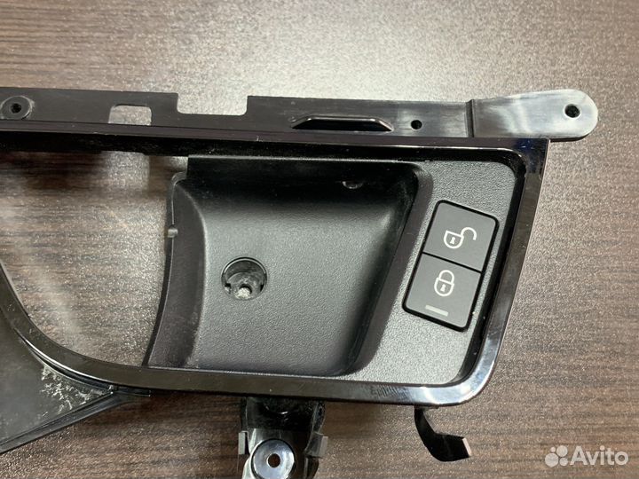 Кнопка центрального замка jaguar XJ