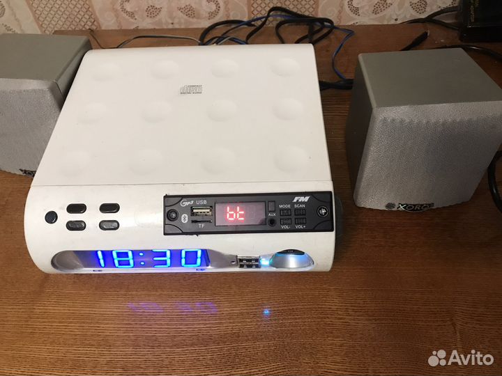 Докстанция- часы