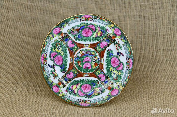 Тарелка настенная. Ручная роспись. Китай