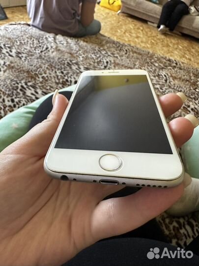 iPhone 6S, 64 ГБ