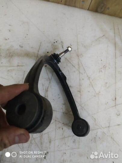 Рычаги передние верх Cadillac Escalade Tahoe 3