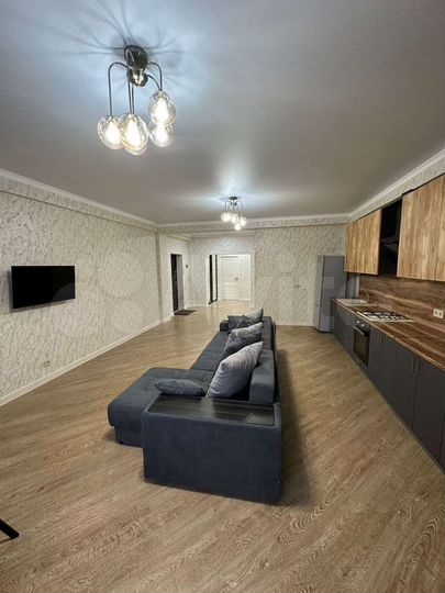 2-к. квартира, 80 м², 5/12 эт.