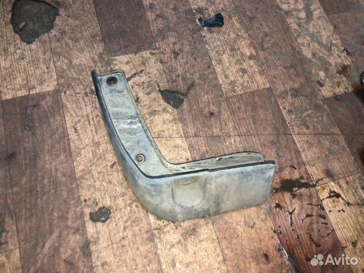 Брызговик задний Kia Rio 4