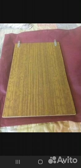 Зеркало настенное с креплением овальное