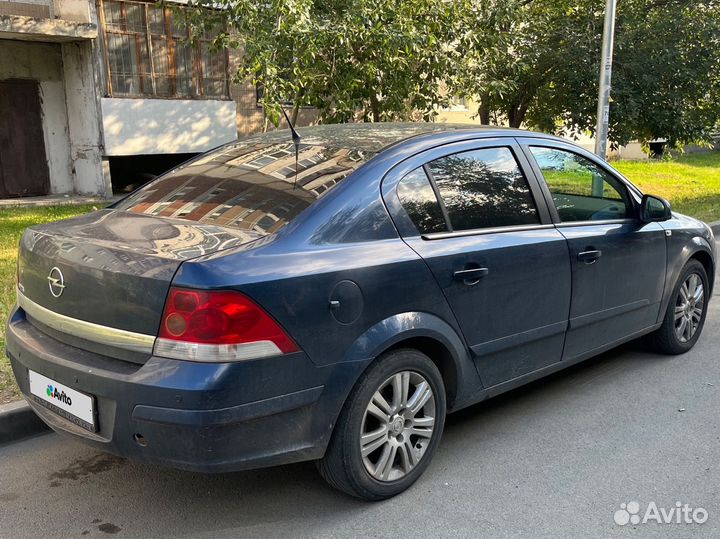 Opel Astra 1.8 МТ, 2010, 300 000 км