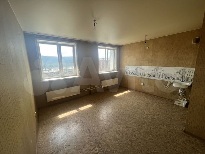 2-к. квартира, 43 м², 3/3 эт.