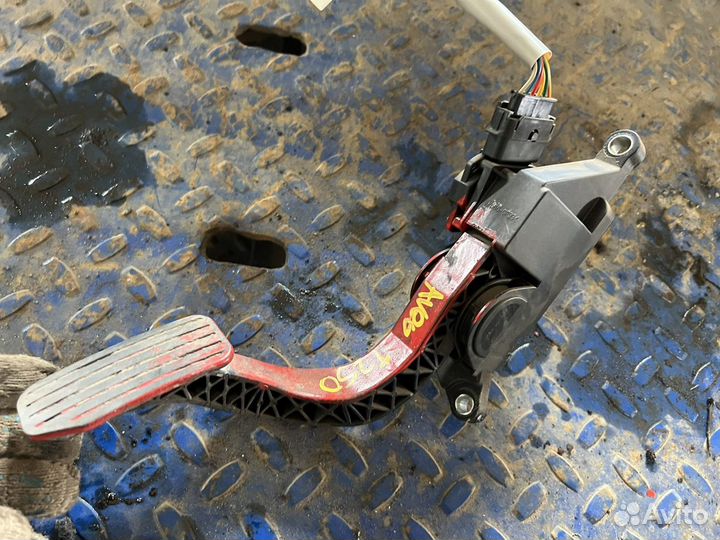 Педаль газа Chevrolet Aveo T250