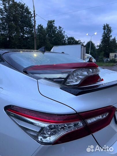 Фара toyota camry 70 оригинал б/у