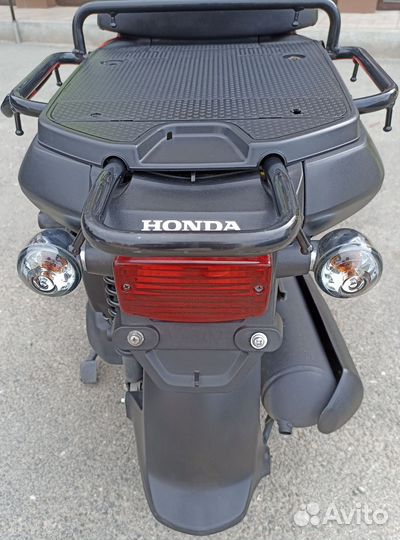 Скутер Honda Benly