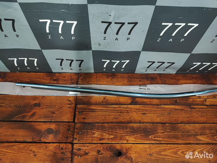 Молдинг стекла переднего правого Camry XV70 Новый