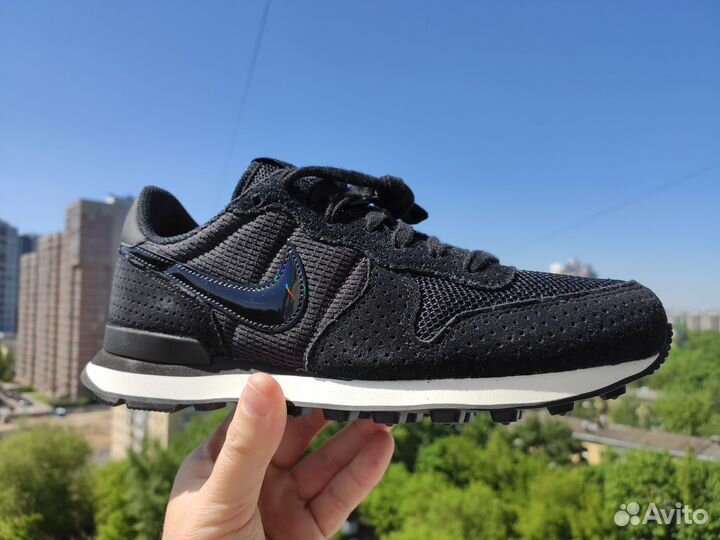 Кроссовки Nike Internationalist оригинал 7,5US