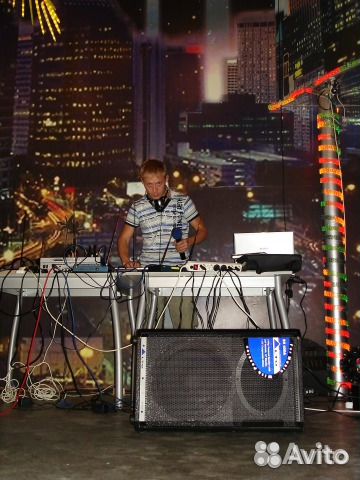 Ди-джей DJ, профи, комплект аппаратура-1 Кватт, по