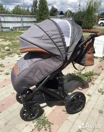 Коляска всесезонная