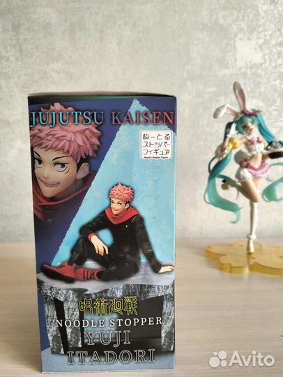 Аниме фигурка