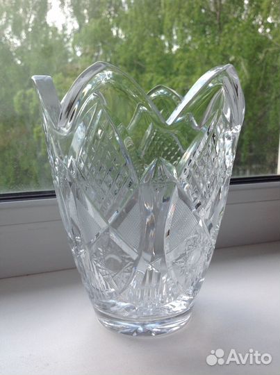 Ваза хрустальная