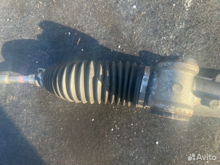 Рулевая рейка Toyota Aqua NHP10 1nzfxe 2012