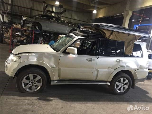 Разбор на запчасти Mitsubishi Pajero