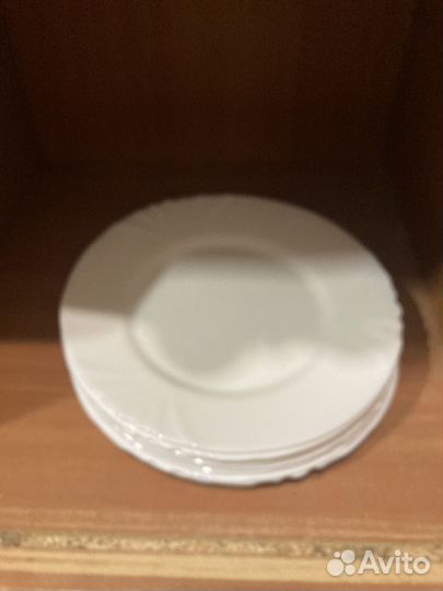 Тарелки белые новые / сервиз 8 шт
