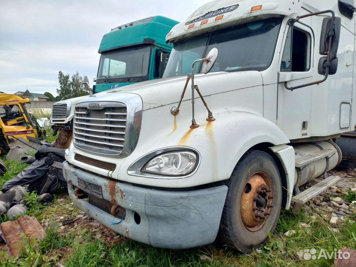 Капот freightliner фредлайнер