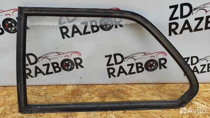 Стекло заднее левое BMW E21