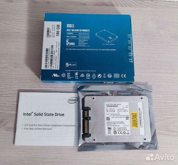 Жесткий диск ssd 180 Gb Intel новый