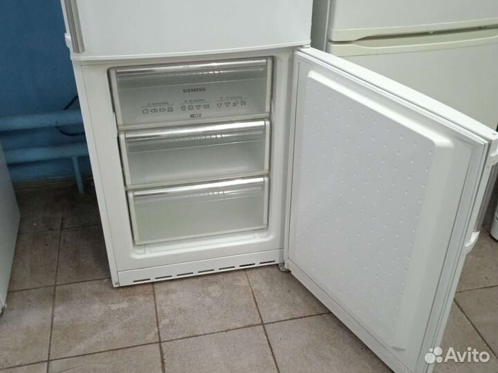 Холодильник siemens KG36EX35