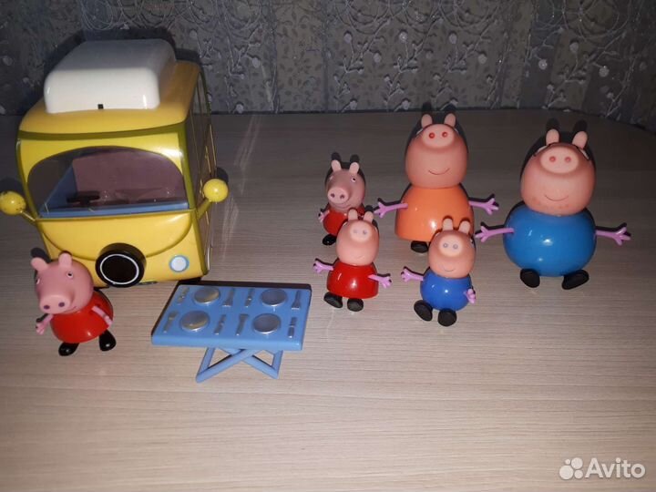 Игрушка Свинка пеппа с фургоном