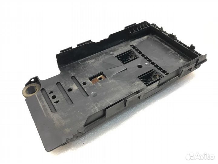 Площадка аккумулятора Ford Mondeo седан 2.3 2010