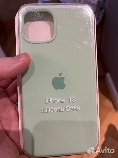 Силиконовый чехол на iPhone 13
