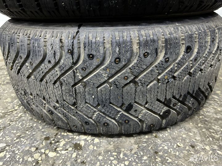 Goodyear UltraGrip 500 255/55 R18