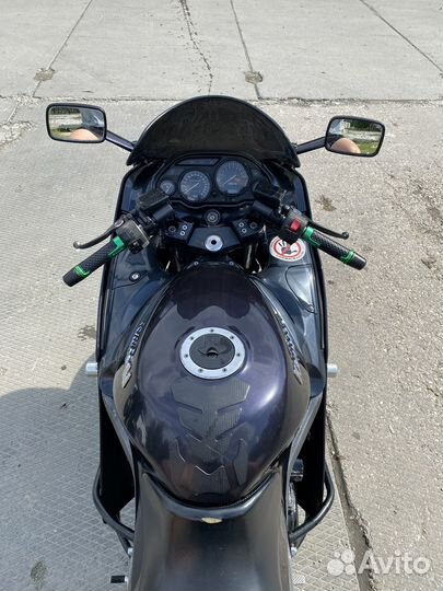 Kawasaki zzr 1100