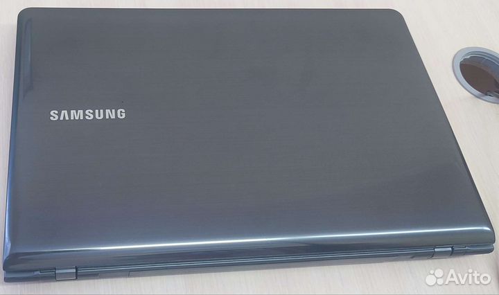 Ноутбук Samsung NP355V5C (с новым ssd 240 и акб)