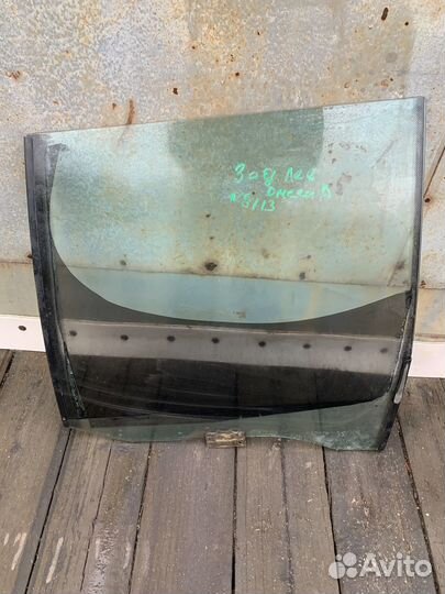 Стекло задние левое Omega A универсал