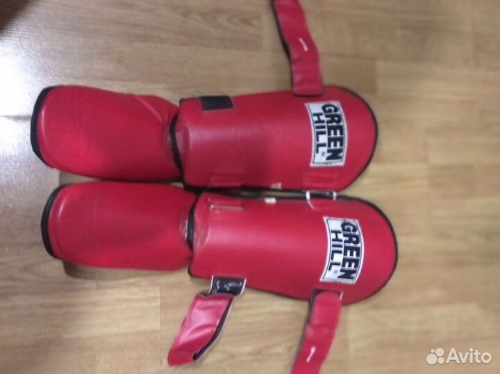 Защита голени и стопы, шлем