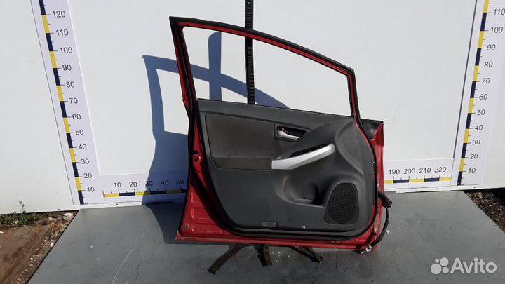 Дверь передняя левая Toyota Prius