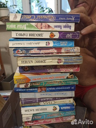 Любовные романы, иронические детективы