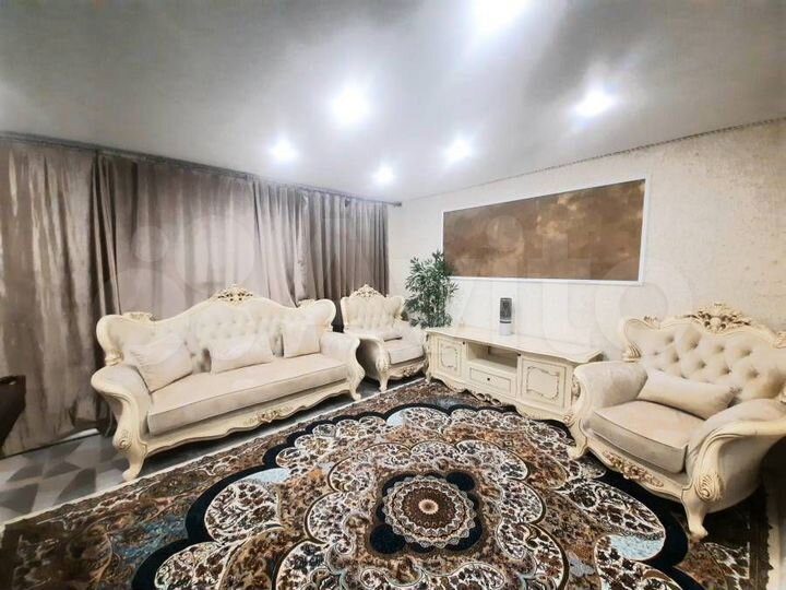 4-к. квартира, 200 м², 1/9 эт.