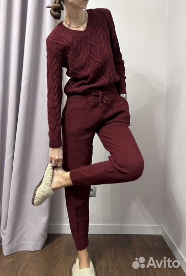 Костюм шерстяной