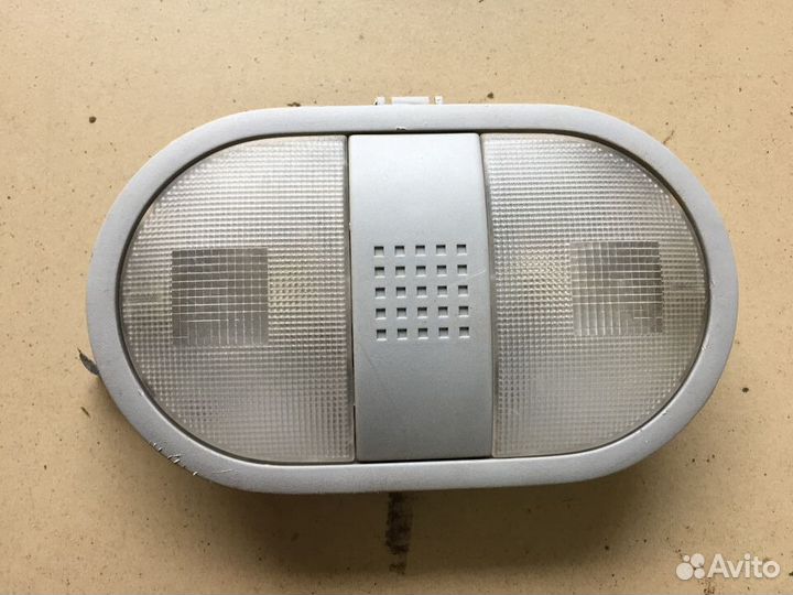 Плафон освещения Mitsubishi Colt Z30