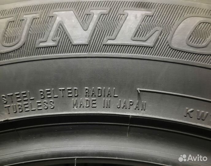 Dunlop Winter Maxx SJ8 215/60 R17 96R