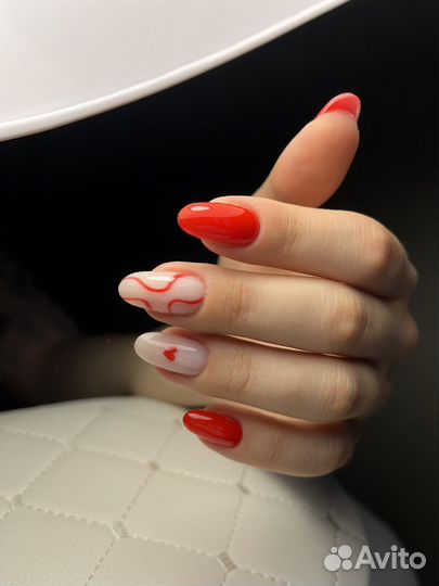 Маникюр с покрытием гель-лаком