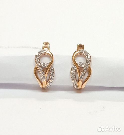 Золотые серьги с камнем