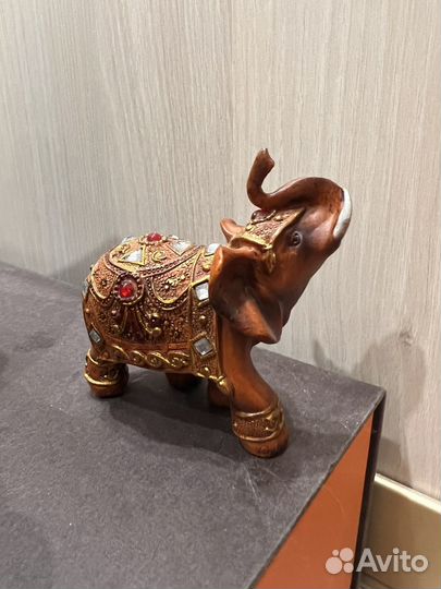 Статуэтка слон