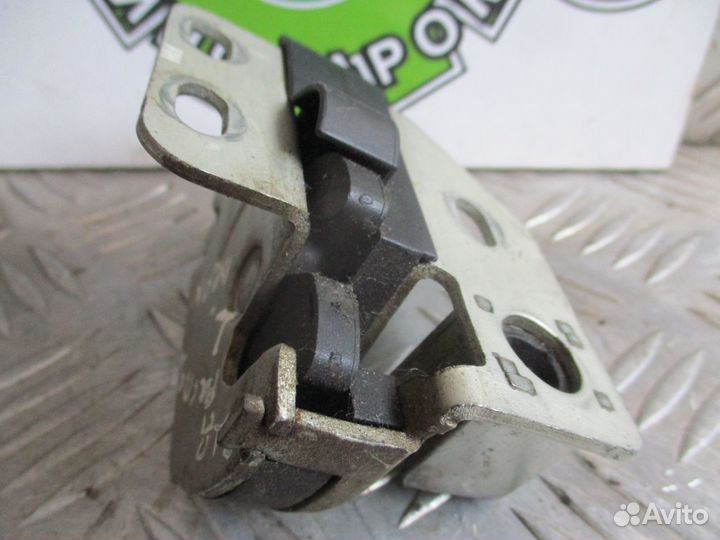 Замок распашной левой двери VW Crafter 2011г